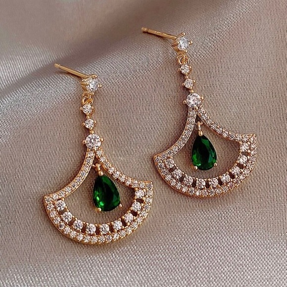 925 Sterling Silver Rhinestone Fan Shape Earrings - Picture 2 of 5